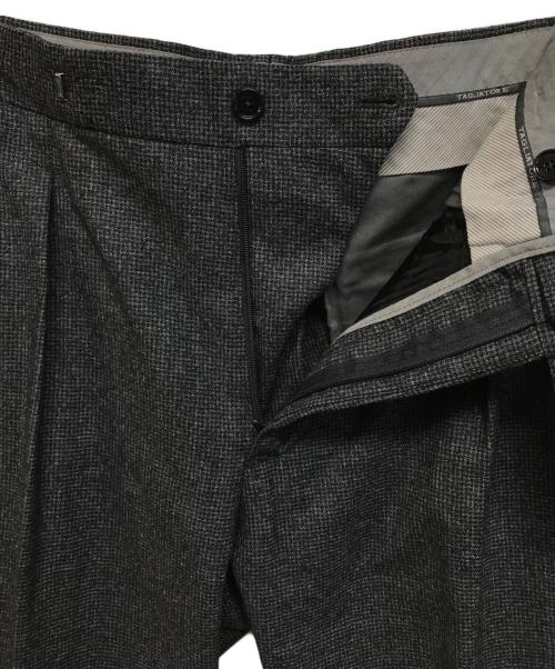 TAGLIATORE（タリアトーレ）TAGLIATORE (タリアトーレ) Brilla per il gusto (ブリッラ ペル イルグースト) テーパードパンツ グレー サイズ:48の古着・服飾アイテム