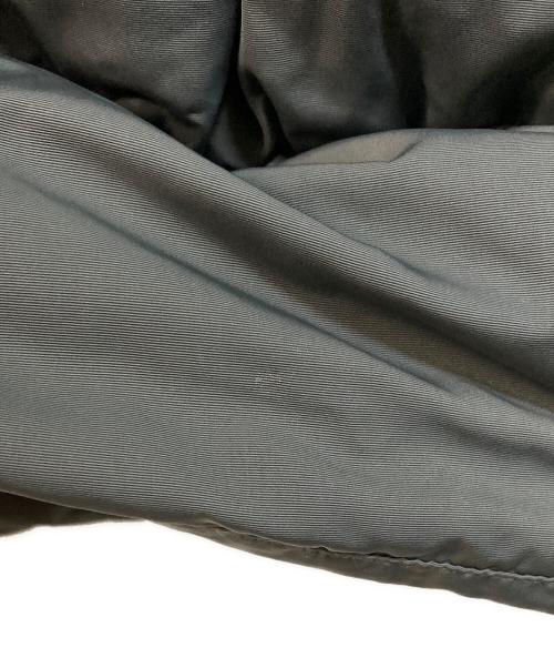 MONCLER GAMME ROUGE（モンクレール ガム ルージュ）MONCLER GAMME ROUGE (モンクレール ガム ルージュ) ダウンコート グレーの古着・服飾アイテム