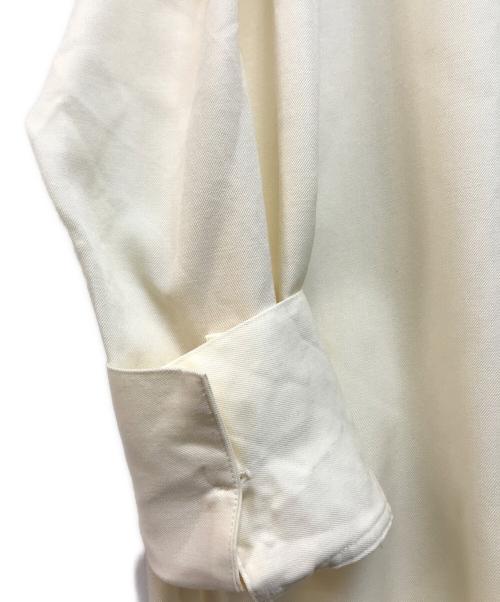 CABAN（キャバン）CABaN (キャバン) ウールツイル ハイネックロングシャツ アイボリー サイズ:Sの古着・服飾アイテム
