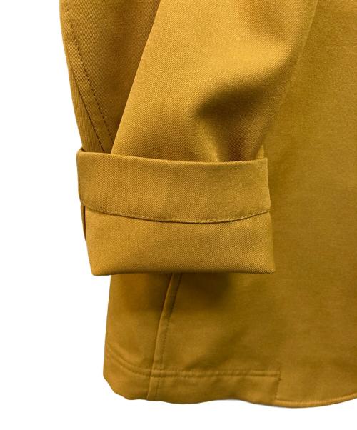ISSEY MIYAKE（イッセイミヤケ）ISSEY MIYAKE (イッセイミヤケ) プリーツ切替テーラードジャケット イエロー サイズ:4の古着・服飾アイテム