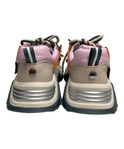 STEVE MADDEN（スティーブマデン）Steve Madden (スティーブマデン) Kingdom ボリュームソールダブルレースアップスニーカー ベージュ×ピンク サイズ:24cmの古着・服飾アイテム
