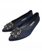 Manolo Blahnikマノロブラニク）の古着「ビジューフラットサテンパンプス」｜ネイビー