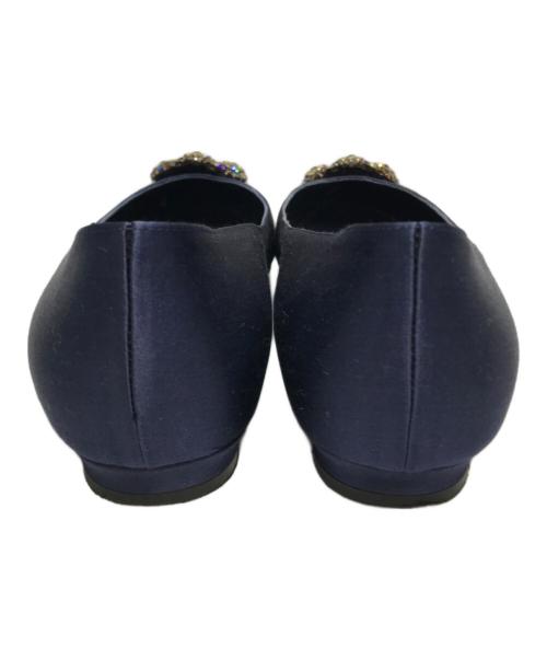 Manolo Blahnik（マノロブラニク）Manolo Blahnik (マノロブラニク) ビジューフラットサテンパンプス ネイビー サイズ:81/2の古着・服飾アイテム