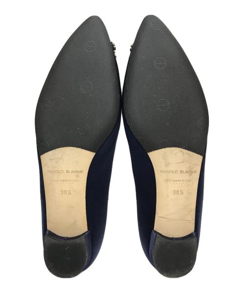 Manolo Blahnik（マノロブラニク）Manolo Blahnik (マノロブラニク) ビジューフラットサテンパンプス ネイビー サイズ:81/2の古着・服飾アイテム