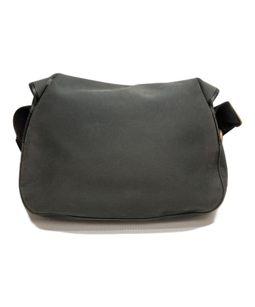 brady（ブレディ）brady (ブレディ) ARIEL TROUT LARGE グレーの古着・服飾アイテム