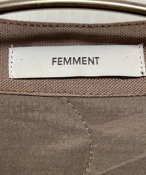 FEMMENT（ファモン）FEMMENT (ファモン) キルティングライナーノースリーブジャケット ブラウン サイズ:3の古着・服飾アイテム