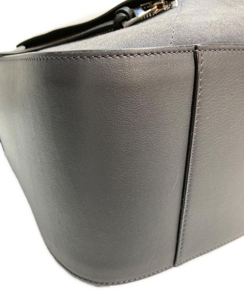 LOEWE（ロエベ）LOEWE (ロエベ) ハンモックバッグ スモール (カーフ＆スエード) グレーの古着・服飾アイテム