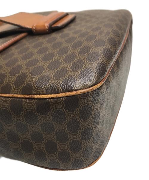 CELINE（セリーヌ）CELINE (セリーヌ) マカダム柄フラップショルダーバッグ ブラウンの古着・服飾アイテム