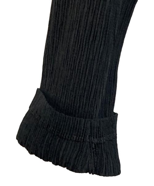 ISSEY MIYAKE FETE（イッセイミヤケフェット）ISSEY MIYAKE FETE (イッセイミヤケフェット) ショールカラープリーツカーディガン ブラック サイズ:3の古着・服飾アイテム