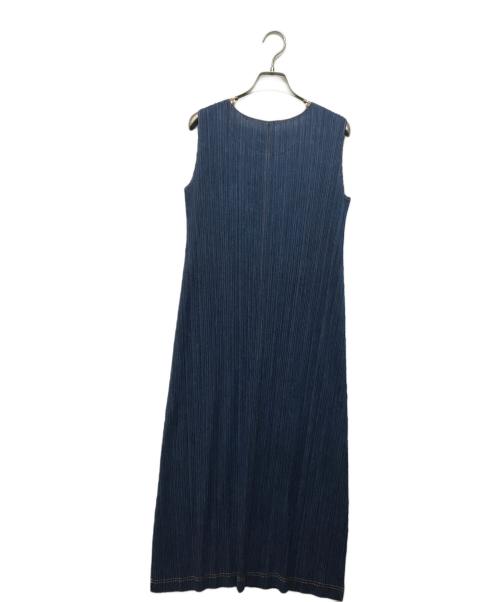 PLEATS PLEASE（プリーツプリーズ）PLEATS PLEASE (プリーツプリーズ) デニム転写ノースリーブワンピース インディゴ サイズ:3の古着・服飾アイテム