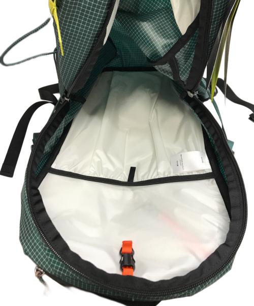 MOUNTAIN HARD WEAR（マウンテンハードウェア）MOUNTAIN HARD WEAR (マウンテンハードウェア) リックティスプリット20Lバックパック グリーン 未使用品の古着・服飾アイテム