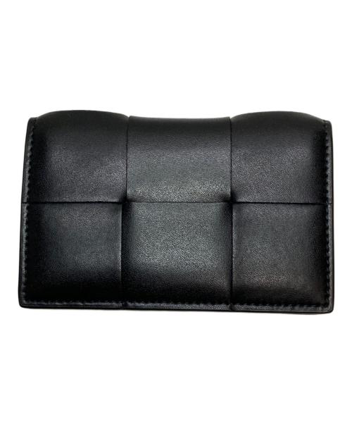 BOTTEGA VENETA（ボッテガベネタ）BOTTEGA VENETA (ボッテガベネタ) カセットフラップカードケース ブラックの古着・服飾アイテム