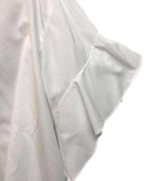 JNBY（ジェイエヌビーワイ）JNBY (ジェイエヌビーワイ) Modern Ruffle Cotton-poplin Shirt ホワイト サイズ:36 未使用品の古着・服飾アイテム