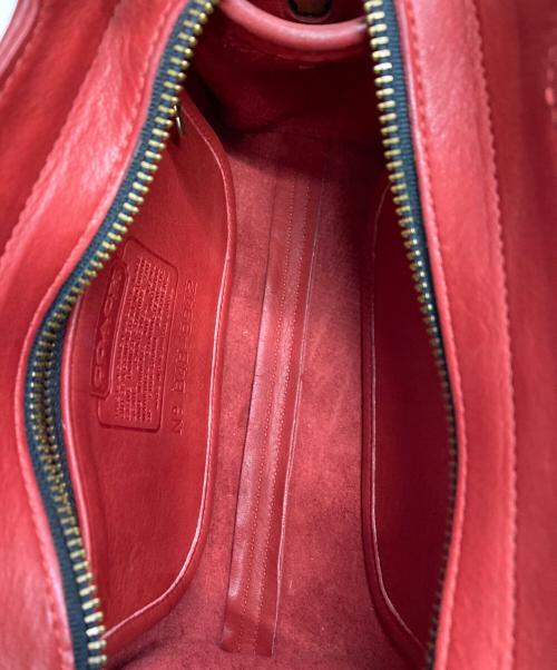 COACH（コーチ）COACH (コーチ) ハーフムーンショルダーバッグ レッドの古着・服飾アイテム