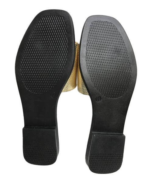 vinilo（ヴィニーロ）VINILO (ヴィニーロ) バックル サンダル ゴールド×ブラック サイズ:38の古着・服飾アイテム