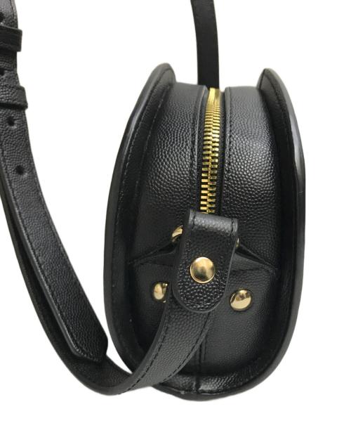 A.P.C.（アーペーセー）A.P.C. (アーペーセー) エンボス加工ハーフムーンバッグ ブラックの古着・服飾アイテム