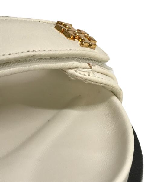 TORY BURCH（トリーバーチ）TORY BURCH (トリーバーチ) KIRA SPORT SANDAL ベージュ サイズ:US 6の古着・服飾アイテム