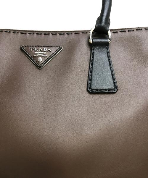 PRADA（プラダ）PRADA (プラダ) ガレリアレザー 2WAYハンドバッグ ブラウン×ブラックの古着・服飾アイテム
