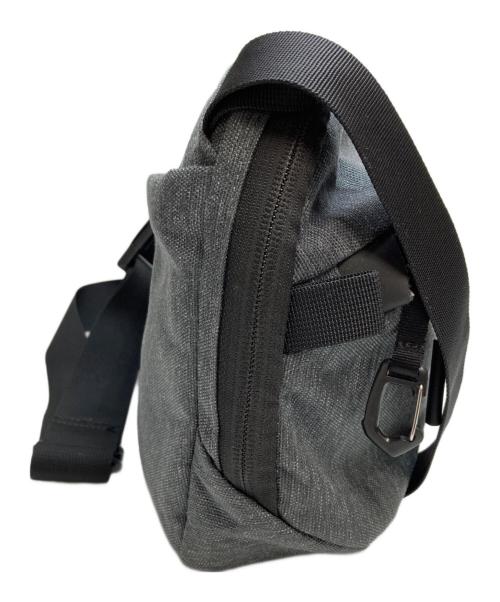 AER（エアー）Aer (エアー) Day Sling 3 Max グレーの古着・服飾アイテム