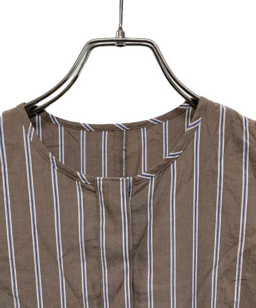 UNTITLED（アンタイトル）UNTITLED (アンタイトル) ストライプワンピース ブラウン サイズ:SIZE 0 未使用品の古着・服飾アイテム
