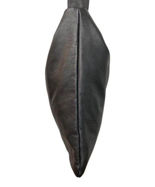 TIDE WAY（タイドウェイ）TIDE WAY (タイドウェイ) SOLAMONAT (ソラモナ) GARMENT BIG ONEHANDショルダーバッグ ブラックの古着・服飾アイテム