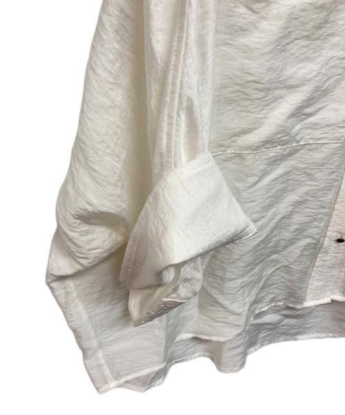 SHIPS（シップス）SHIPS (シップス) シルク混 シアー 羽織 シャツ ホワイト サイズ:Free 未使用品の古着・服飾アイテム