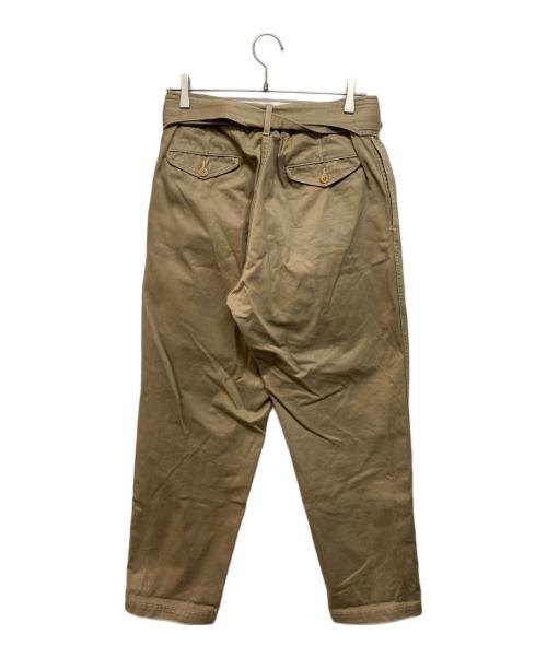 COMOLI（コモリ）COMOLI (コモリ) ベルテッドチノパンツ ベージュ サイズ:SIZE 2の古着・服飾アイテム