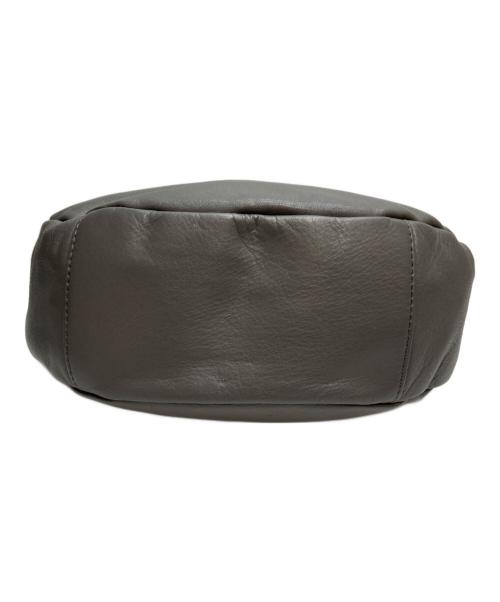 russet（ラシット）russet (ラシット) ソフトレザーラウンドショルダーバッグ グレーの古着・服飾アイテム