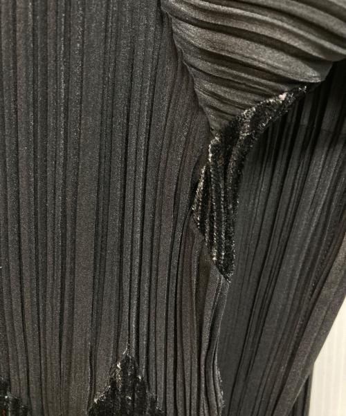 ISSEY MIYAKE FETE（イッセイミヤケフェット）ISSEY MIYAKE FETE (イッセイミヤケフェット) ダイヤ柄プリーツカットソー ブラック サイズ:03の古着・服飾アイテム