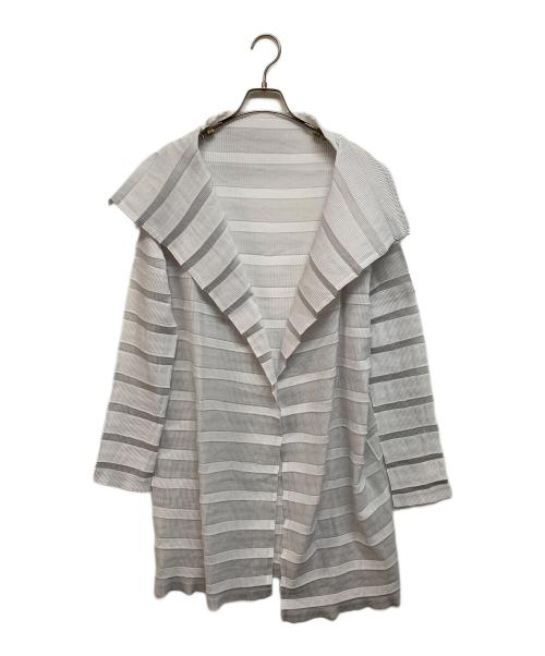 ISSEY MIYAKE FETE（イッセイミヤケフェット）ISSEY MIYAKE FETE (イッセイミヤケフェット) プリーツロングカーディガン ホワイト サイズ:2の古着・服飾アイテム