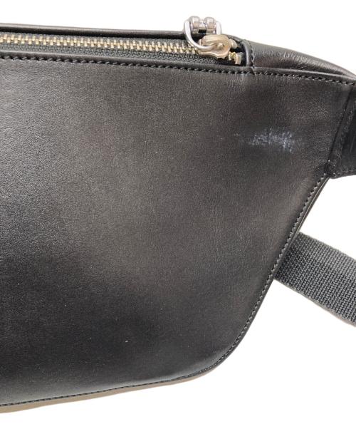 aniary（アニアリ）aniary (アニアリ) レザーボディーバッグ ブラックの古着・服飾アイテム