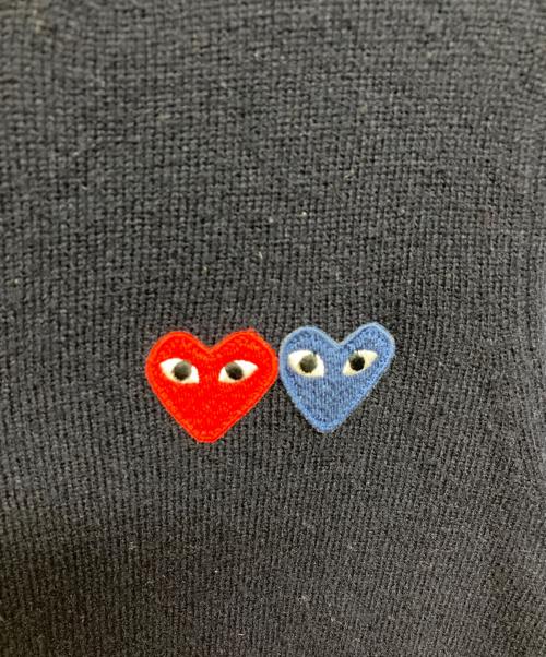 PLAY COMME des GARCONS（プレイコムデギャルソン）PLAY COMME des GARCONS (プレイコムデギャルソン) DOUBLE HEART LADIE'S' CARDIGAN ネイビー サイズ:SIZE Mの古着・服飾アイテム