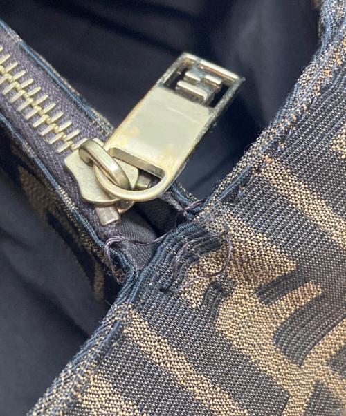 FENDI（フェンディ）FENDI (フェンディ) ズッカ柄 ミア チェーンショルダーバッグ ブラウンの古着・服飾アイテム