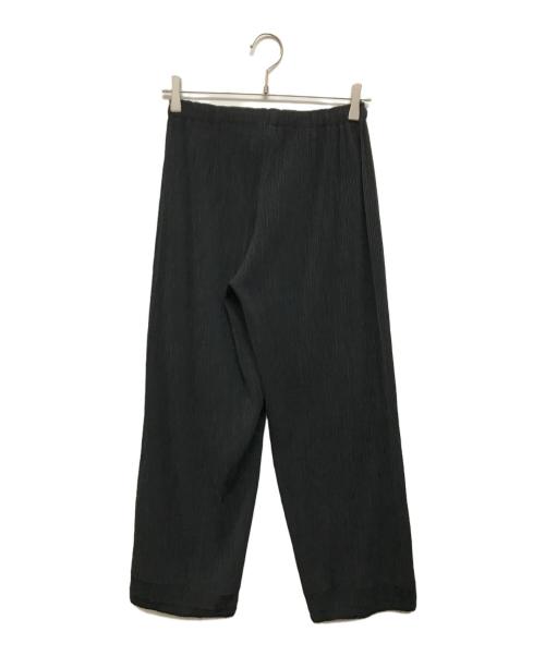 ISSEY MIYAKE FETE（イッセイミヤケフェット）ISSEY MIYAKE FETE (イッセイミヤケフェット) プリーツパンツ ブラック サイズ:Sの古着・服飾アイテム