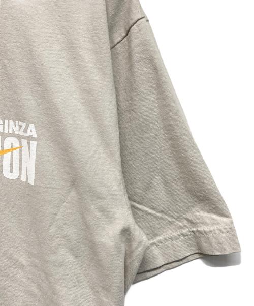 UNION（ユニオン）UNION (ユニオン) NIKE (ナイキ) DOVER STREET MARKET GINZA (ドーバー ストリート マーケット ギンザ) S/S Tee CEMENT ベージュ サイズ:M 未使用品の古着・服飾アイテム