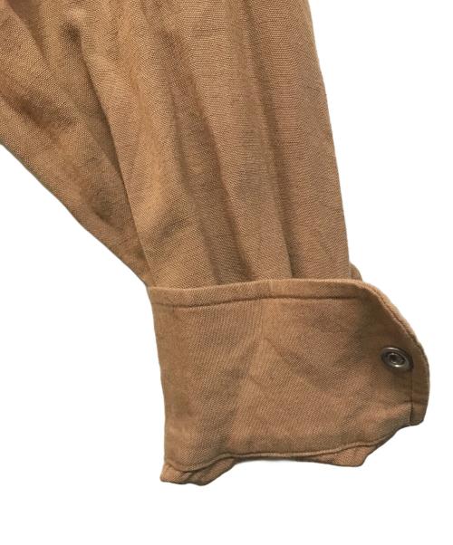 TOGA VIRILIS（トーガ ビリリース）TOGA VIRILIS (トーガ ビリリース) Cord embroidery shirt ベージュ サイズ:SIZE 44の古着・服飾アイテム