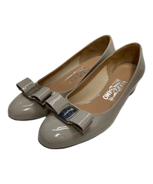 Salvatore Ferragamo（サルヴァトーレ フェラガモ）Salvatore Ferragamo (サルヴァトーレ フェラガモ) リボンパンプス グレー サイズ:6 1/2の古着・服飾アイテム