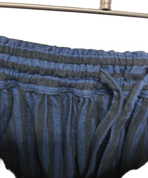 HUIS（ハウス）HUIS (ハウス) 遠州織物シーチングコットンロングスカート ネイビー×ブラック サイズ:Fの古着・服飾アイテム
