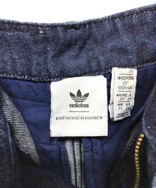 adidas Originals（アディダスオリジナル）adidas Originals (アディダスオリジナル) KSENIA SCHNAIDER (クセニア シュナイダー) スリーストライプス ジーンズ インディゴ サイズ:SIZE W25の古着・服飾アイテム