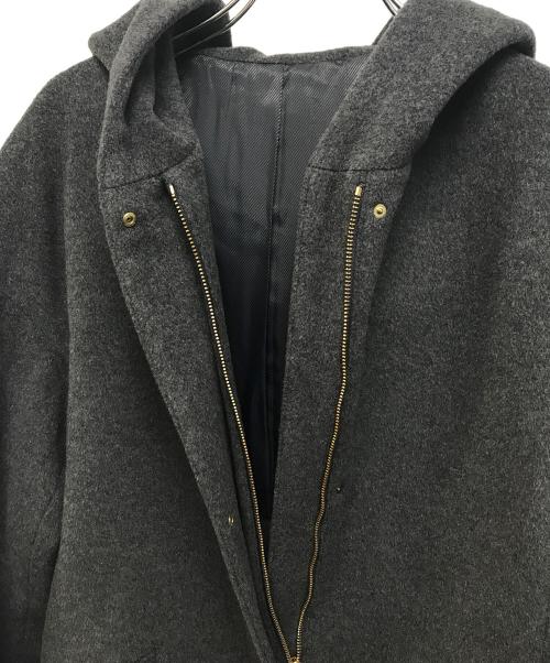 自由区（ジユウク）自由区 (ジユウク) MENCHI ウールビーバーフード付きコート グレー サイズ:SIZE 38の古着・服飾アイテム