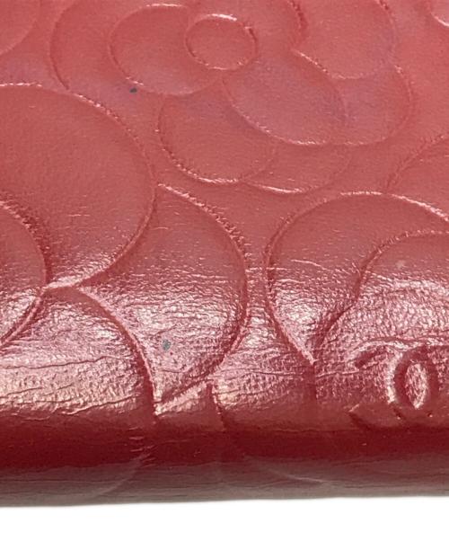 CHANEL（シャネル）CHANEL (シャネル) カメリアラウンドファスナー財布 レッドの古着・服飾アイテム