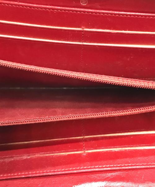 CHANEL（シャネル）CHANEL (シャネル) カメリアラウンドファスナー財布 レッドの古着・服飾アイテム