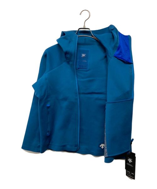 DESCENTE（デサント）DESCENTE (デサント) PRIMEFLEX STRETCH HOODIE ブルー サイズ:S 未使用品の古着・服飾アイテム