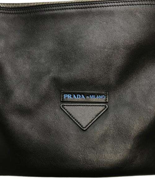 PRADA（プラダ）PRADA (プラダ) ポーチ付ショルダーバッグ ブラックの古着・服飾アイテム
