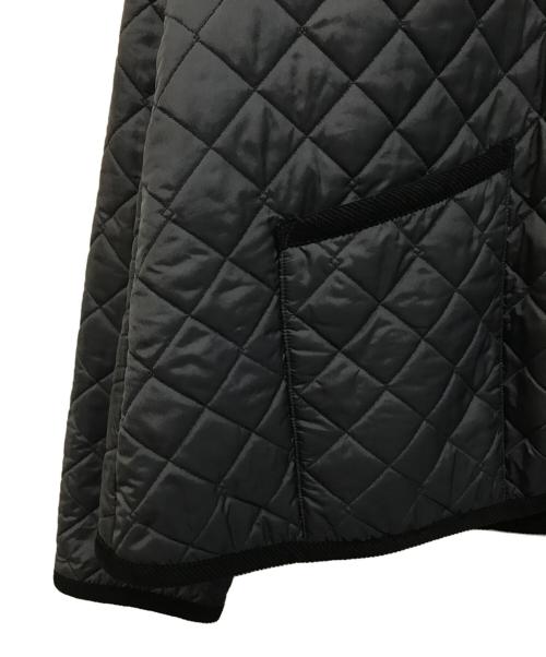 LAVENHAM（ラベンハム）LAVENHAM (ラベンハム) Crouka (クローカ) 別注 クロップドAラインドキルティングジャケット ネイビー サイズ:SIZE 38の古着・服飾アイテム