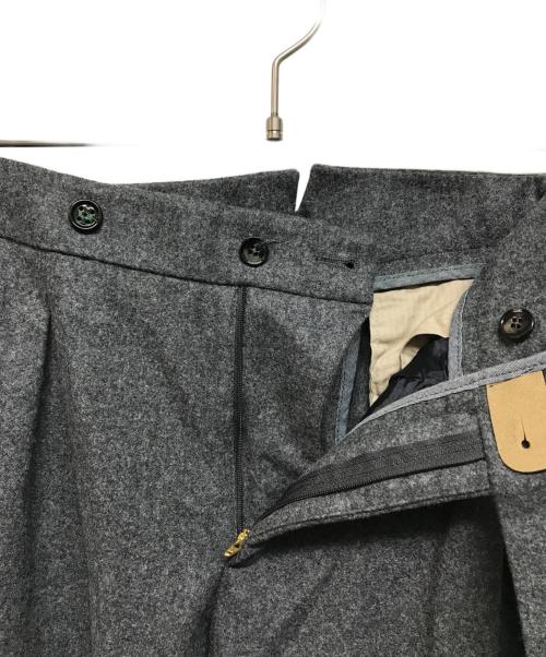 BERWICH（ベルウィッチ）BERWICH (バーウィック) ウールフランネル2インプリーツクロップドパンツ グレー サイズ:46の古着・服飾アイテム