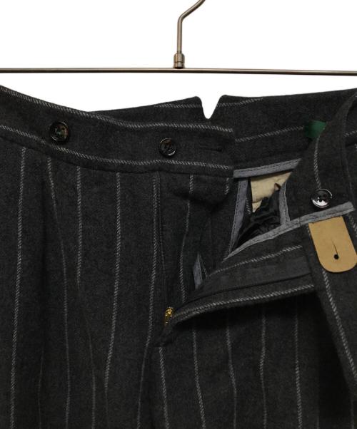 BERWICH（ベルウィッチ）BERWICH (バーウィック) ウールフランネルチョークストライプ2インプリーツクロップドパンツ グレー サイズ:46の古着・服飾アイテム
