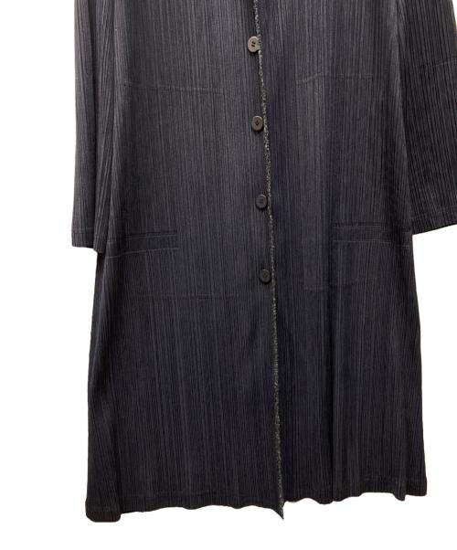 PLEATS PLEASE（プリーツプリーズ）PLEATS PLEASE (プリーツプリーズ) シャギートリム ショルダーパッド プリーツコート ネイビー サイズ:SIZE 2の古着・服飾アイテム
