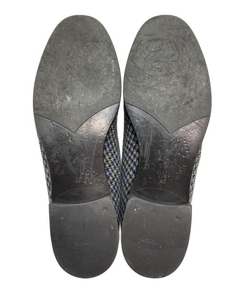 42ND ROYAL HIGHLAND（フォーティーセカンドロイヤルハイランド）42ND ROYAL HIGHLAND (フォーティーセカンドロイヤルハイランド) タッセルローファー グレー サイズ:SIZE 40の古着・服飾アイテム