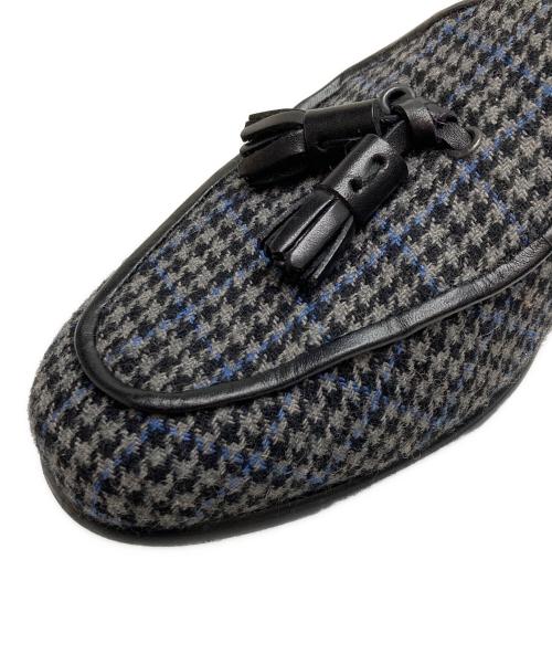 42ND ROYAL HIGHLAND（フォーティーセカンドロイヤルハイランド）42ND ROYAL HIGHLAND (フォーティーセカンドロイヤルハイランド) タッセルローファー グレー サイズ:SIZE 40の古着・服飾アイテム